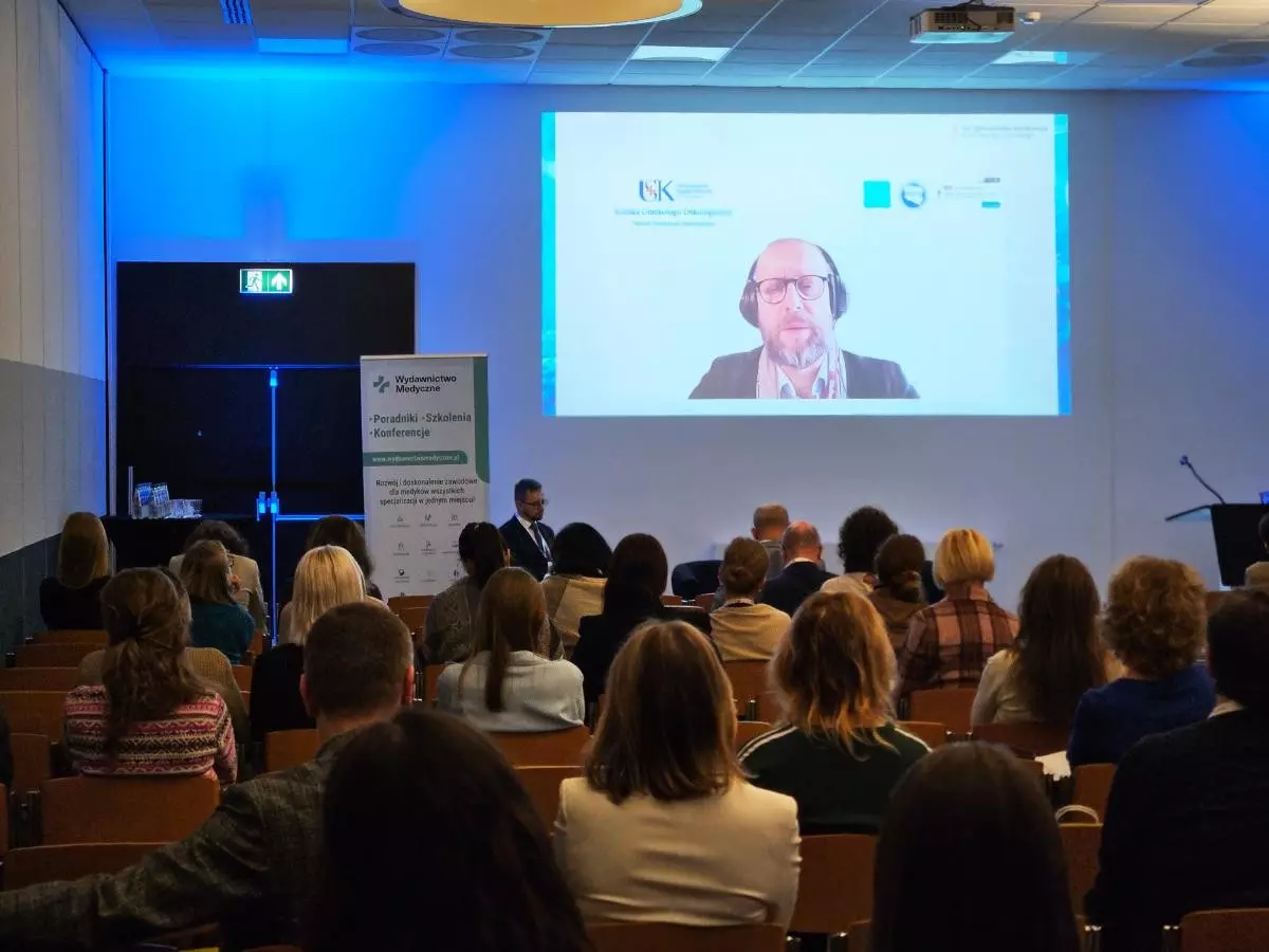 Dyskusja ekspertów podczas sesji tematycznej na konferencji onkologicznej